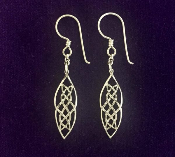 Short Knot Earrings