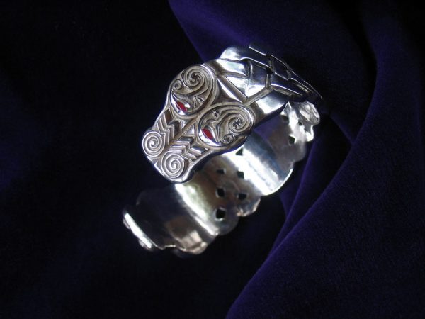 The Tain Bracelet