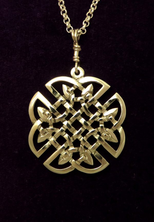 Strathmartine Knot Necklace